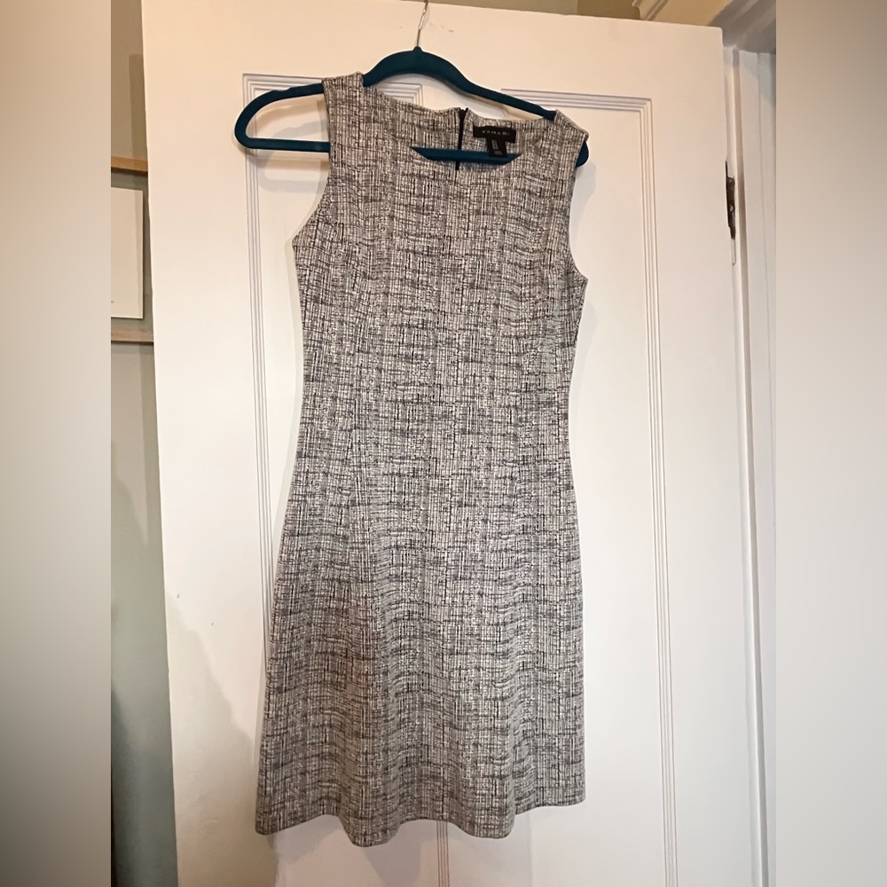 Tahari Sleeveless Dress size 2